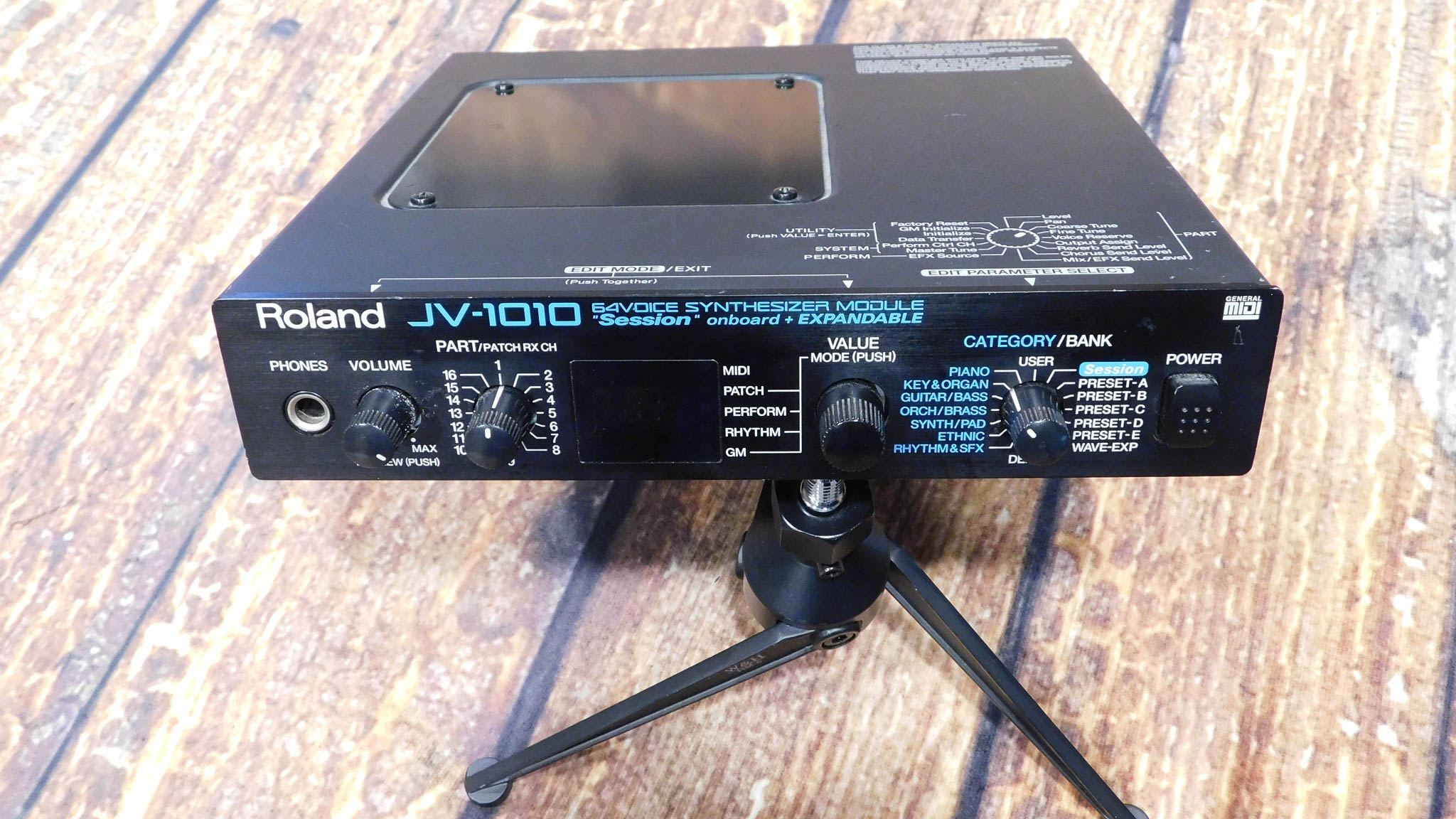 T6401☆Roland/ローランド/64VOICE SYNTHESIZER MODULE/音源モジュール